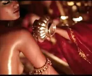 Các cô gái, vú một người đàn ông phim s xx mình tinh ranh