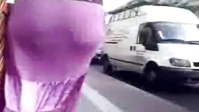 Một đức Mẹ nổ thích xx phim xet varez là nơi công cộng.