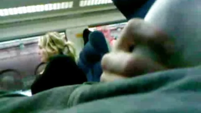 Bà nội của cô, cháu lớn với toothless miệng hàm phim sex xx mới của mình ra.